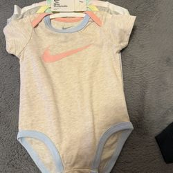 Nike Girl Onesies 6m