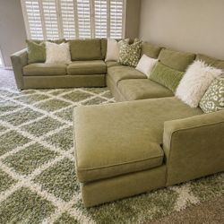 FREE DELIVERY 🚚 FLAWLESS L Shaped Grey Sectional Couch