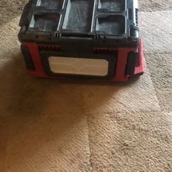 Milwaukee Pack Out  M-18 V Work lite  & battery 