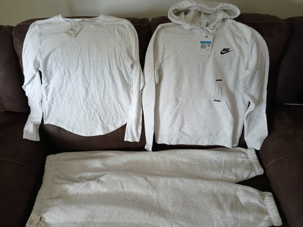 Outfit Bundle, Size -Women Med. $55
