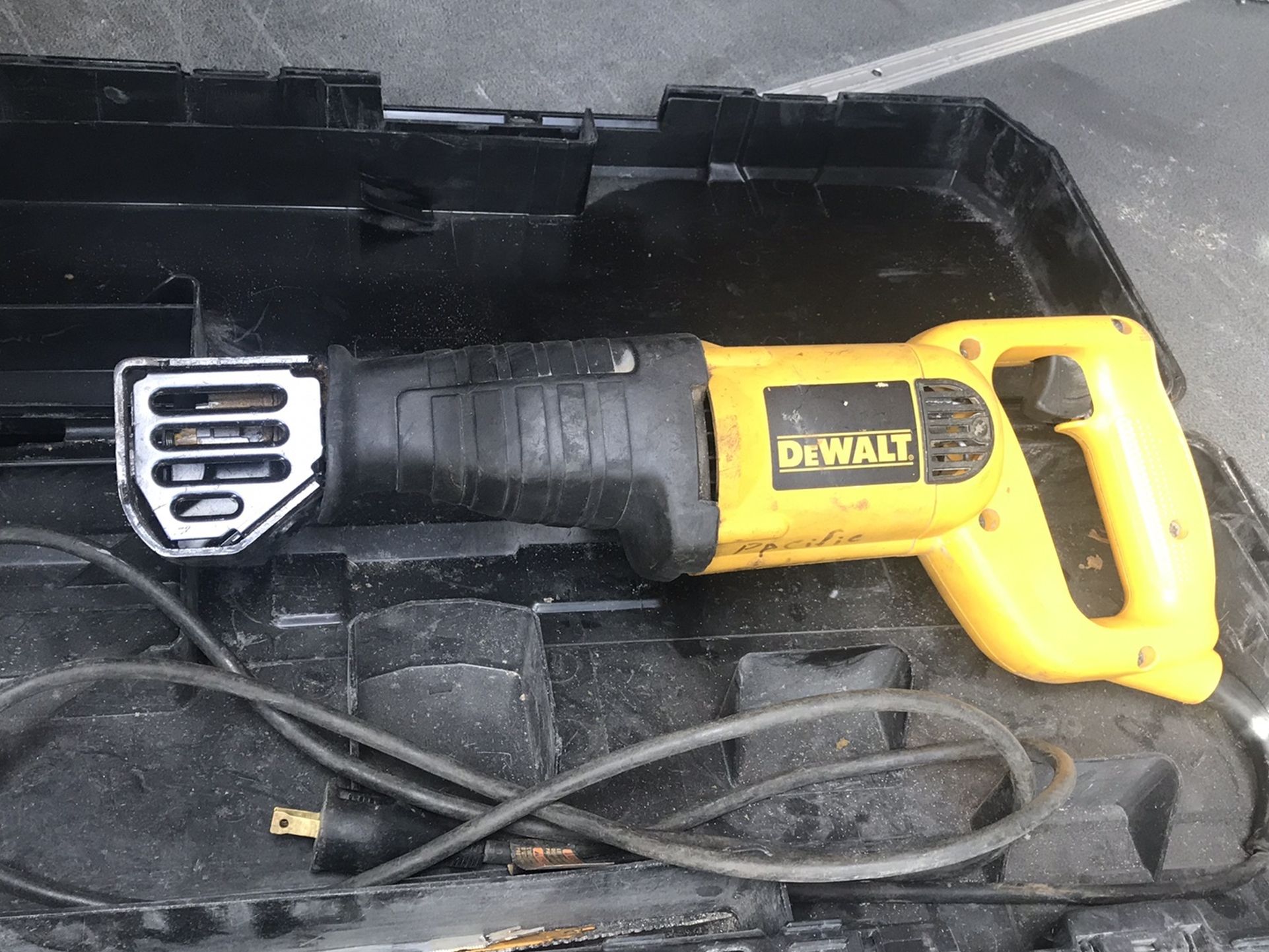 Dewalt reciprocating Saw