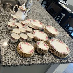 English Fine China Royal Albert 1981