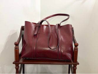Burgundy Tote Bag, Great Condition | First With Cash Takes It!