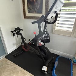 Peloton exercise Bike