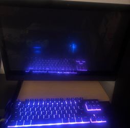 Lenovo C460 21" TouchScreen Desk Top