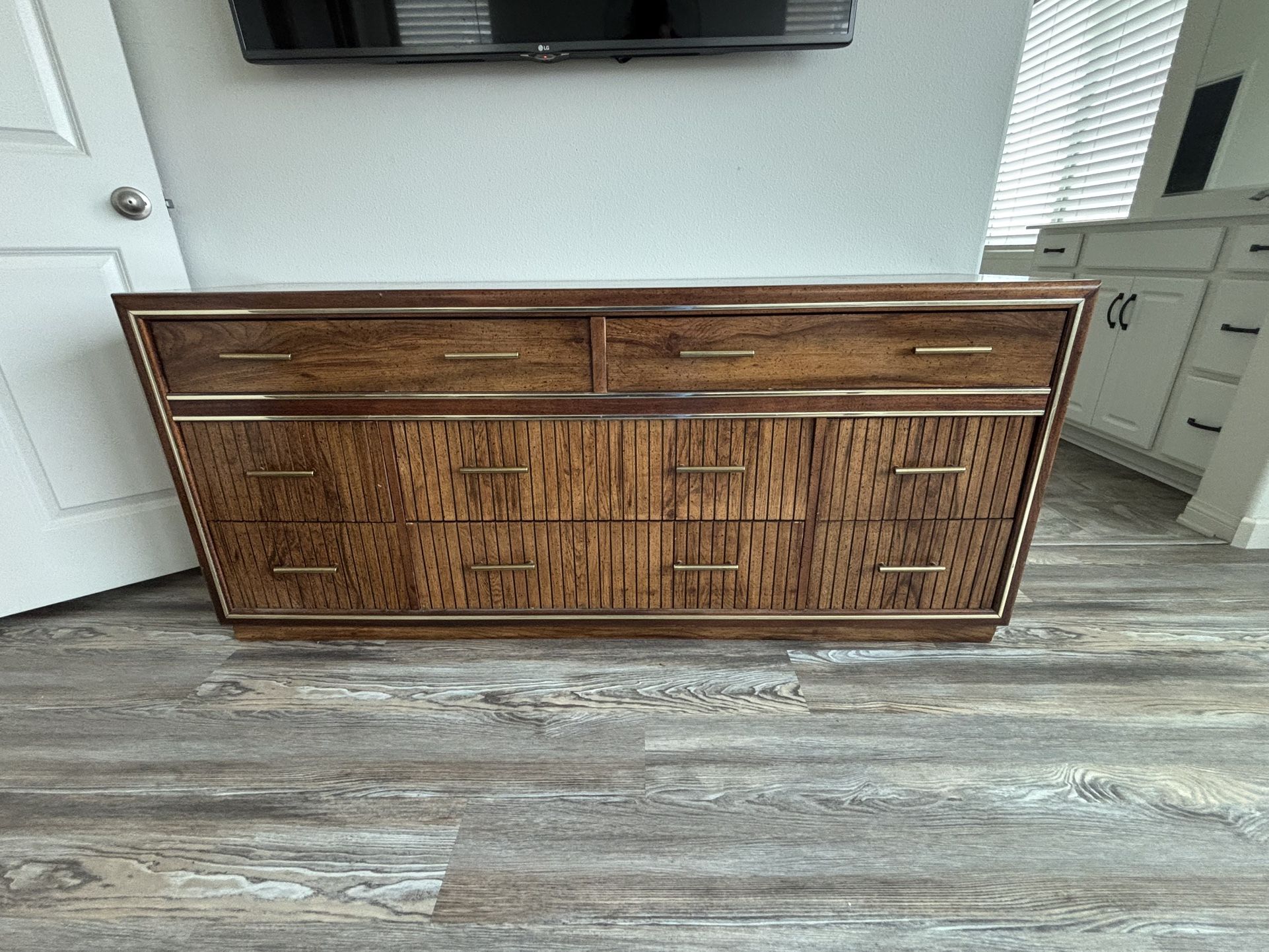 Real Wood Dresser (has Matching End Tables )