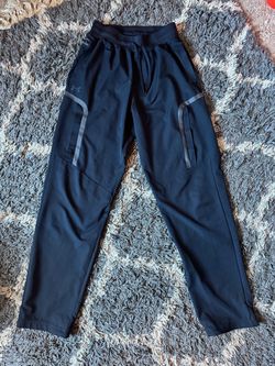 Under Armour Black Athletic Pants size small