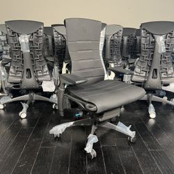 EMBODY LOGITECH G HERMAN MILLER
