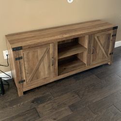 Modern Farmhouse Double Barn Door TV Stand-Rustic Oak