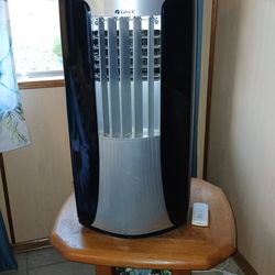 Portable air conditioner 12,000 BTU Works great!