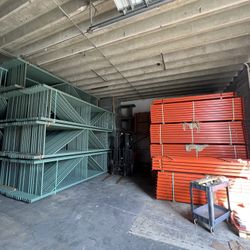 Brand new Teardrop Pallet Racking Beams Uprights Wire Decks Pallet Racks Forklifts 