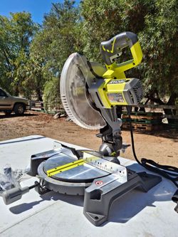 Ryobi 10 in. Compound Miter Saw