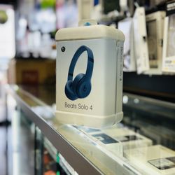 Beats Solo 4