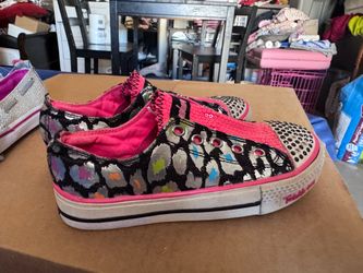 Skechers Twinkle Toes Girls Light-Up Sneakers