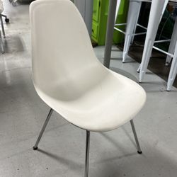 Eames Herman Miller Chair