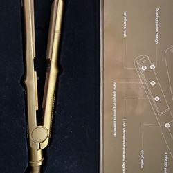 Amika Ultra-premium Hair Straightener