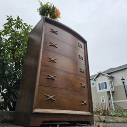 MARVELOUS Mid Century Modern Dresser 5 Drawers 
