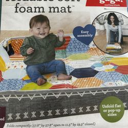 Foldable Playmat 
