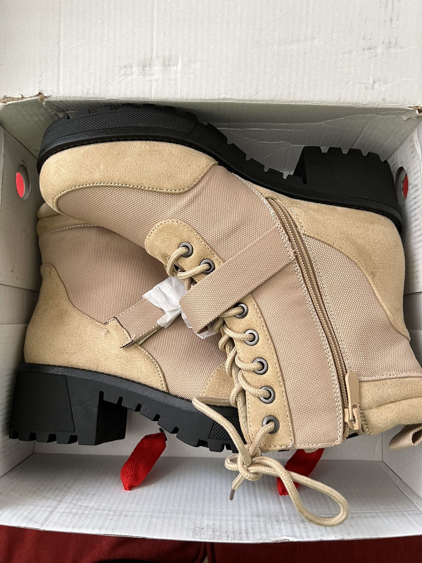 New Tan Combat Boots Size 8 1/2