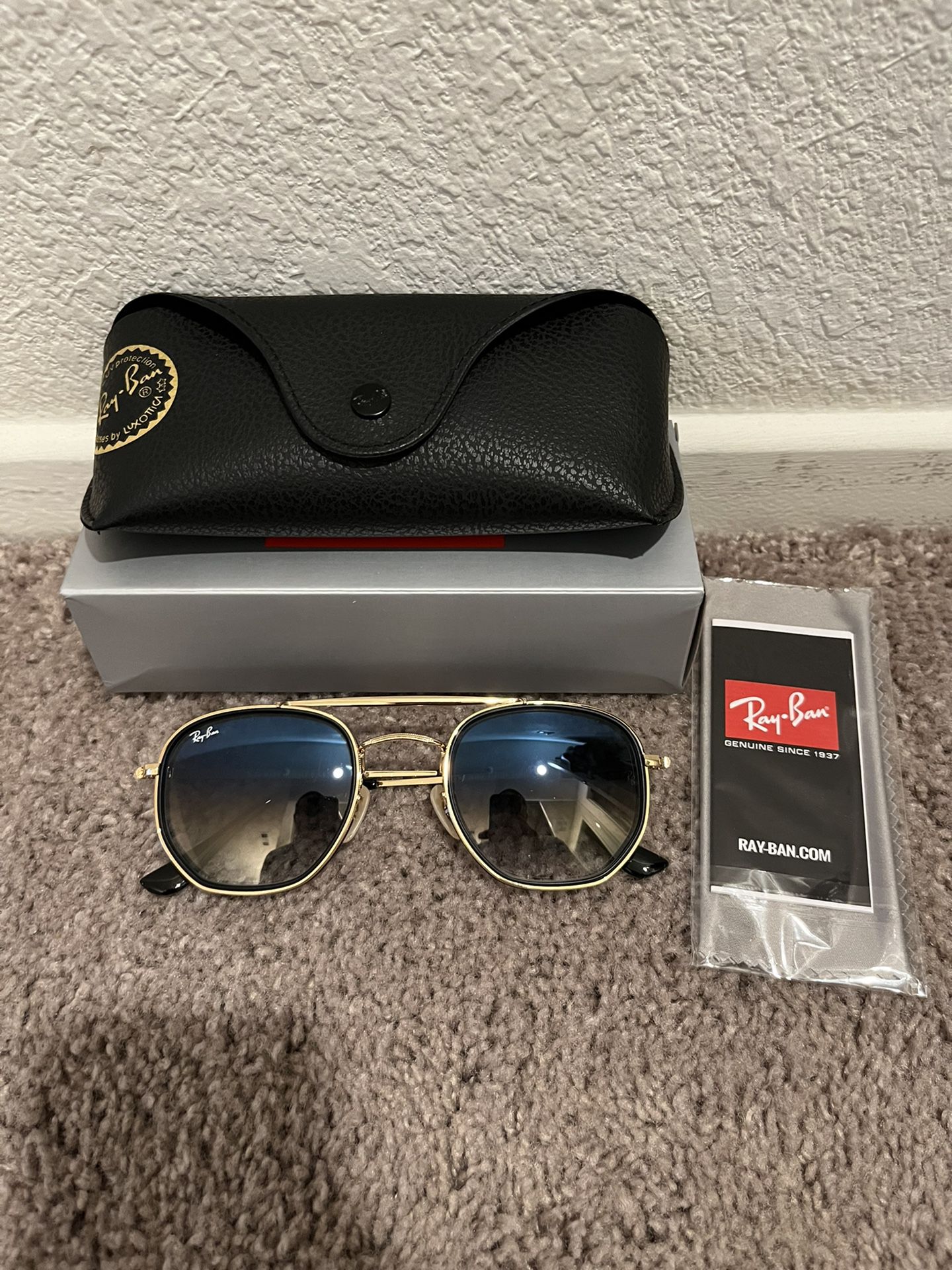 Ray Ban Marshal II Geometric Sunglasses - Gold/Black Frame - Blue Gradient  Lens for Sale in San Diego, CA - OfferUp