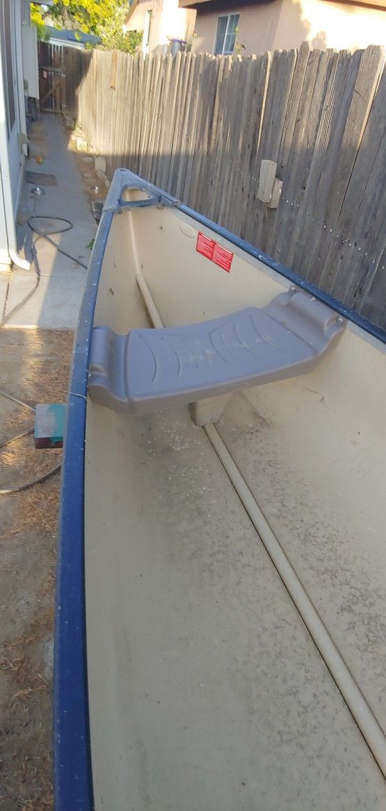 16 Ft Pelican Canoe for Sale in Bakersfield, CA OfferUp