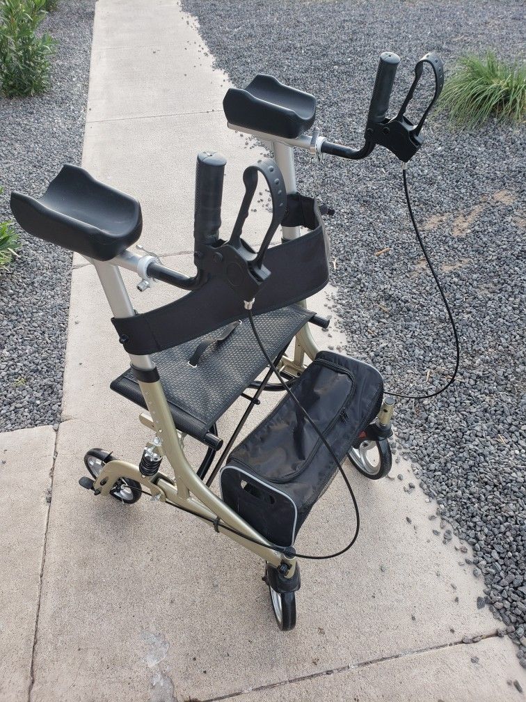 4 Wheels Walker Rarely Used.