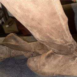 Women’s Boots Size 11 