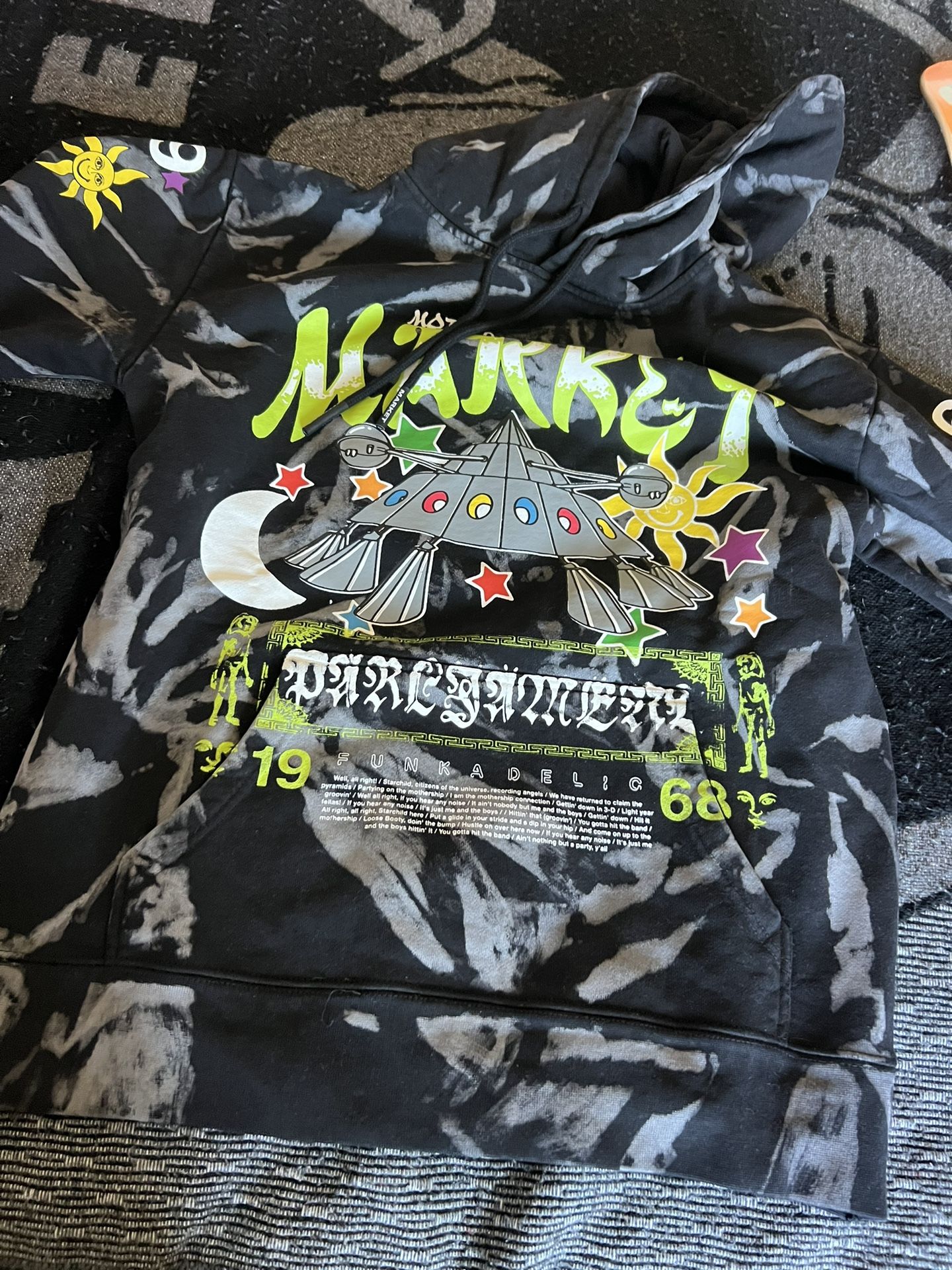 Market Hoodie