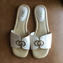 GBG Los Angeles Slip Ons