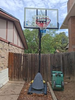 Spalding adjustable basketball hoop