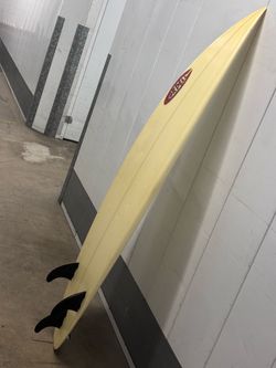 Cordell surfboard 6ft long