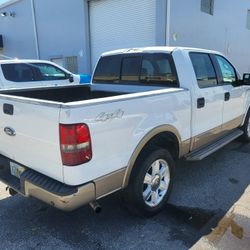 2006 Ford F150 Pick Up Truck. Runs Great. Clean Title