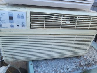 WINDOW AC 12000BTU