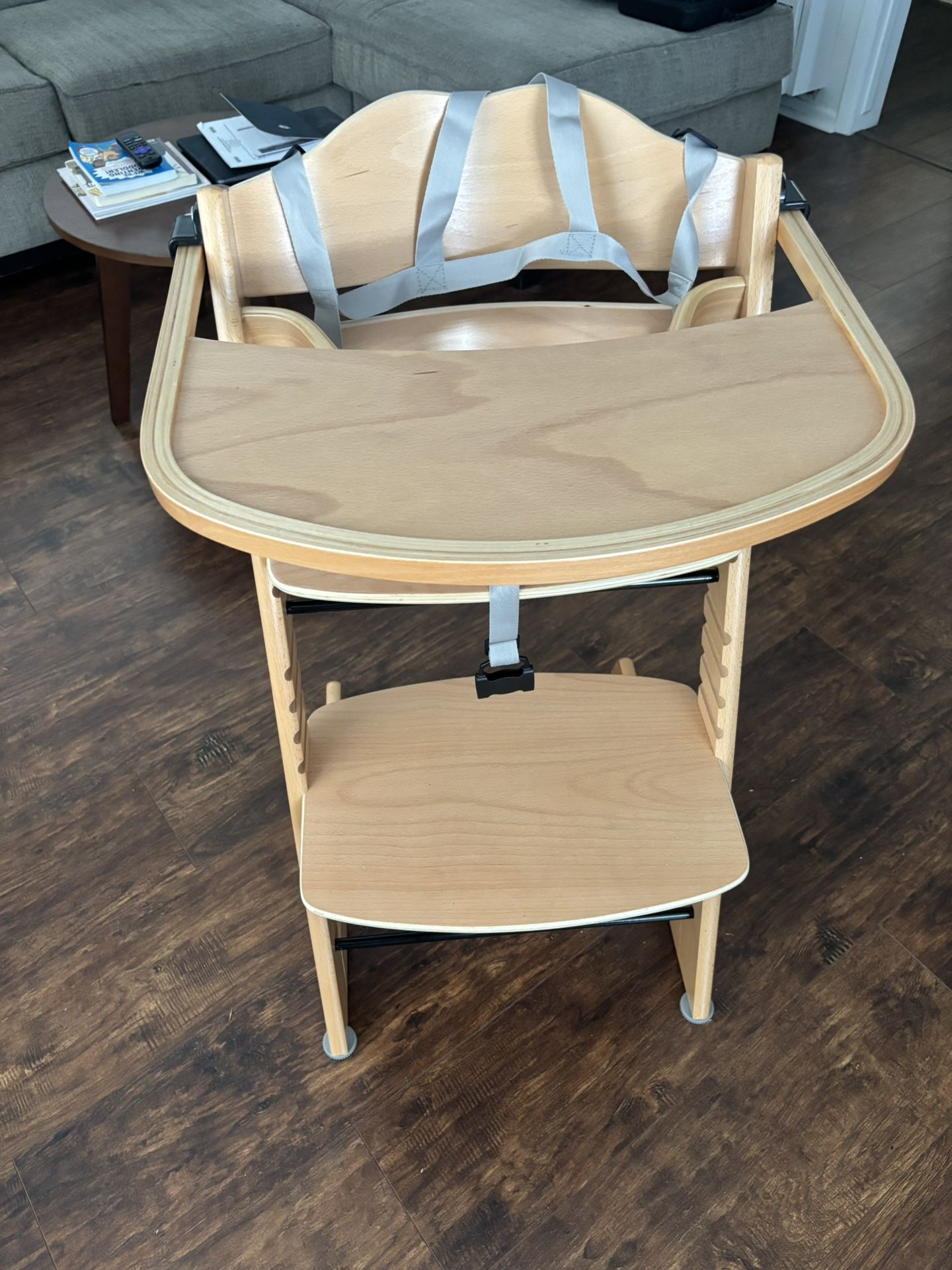 Curipeer Wooden High Chair/Toddler Dining Chair (Natural Wood Color) *Like-New
