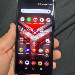 ASUS ROG Phone 1 (8GB RAM / 128GB) Factory Unlocked - Excellent Condition