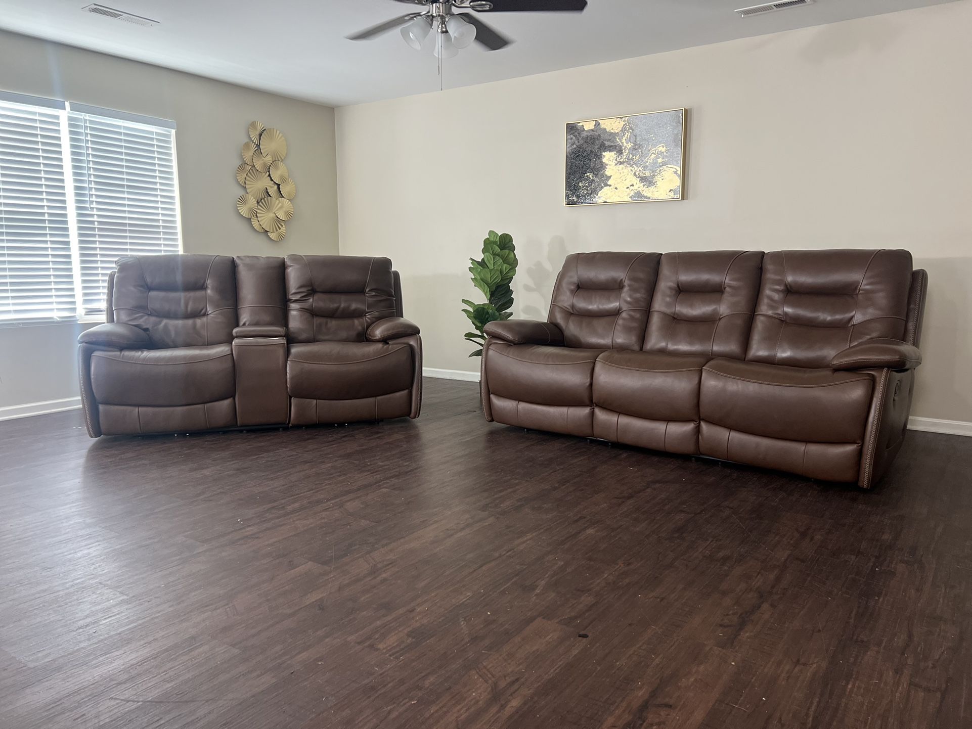 Genuine Leather Sofa & Loveseat/ Cupholder/ Usb Ports (Free Delivery!)