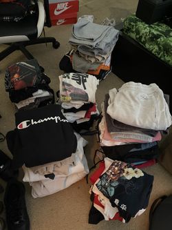 Clothes (READ DESCRIPTION)