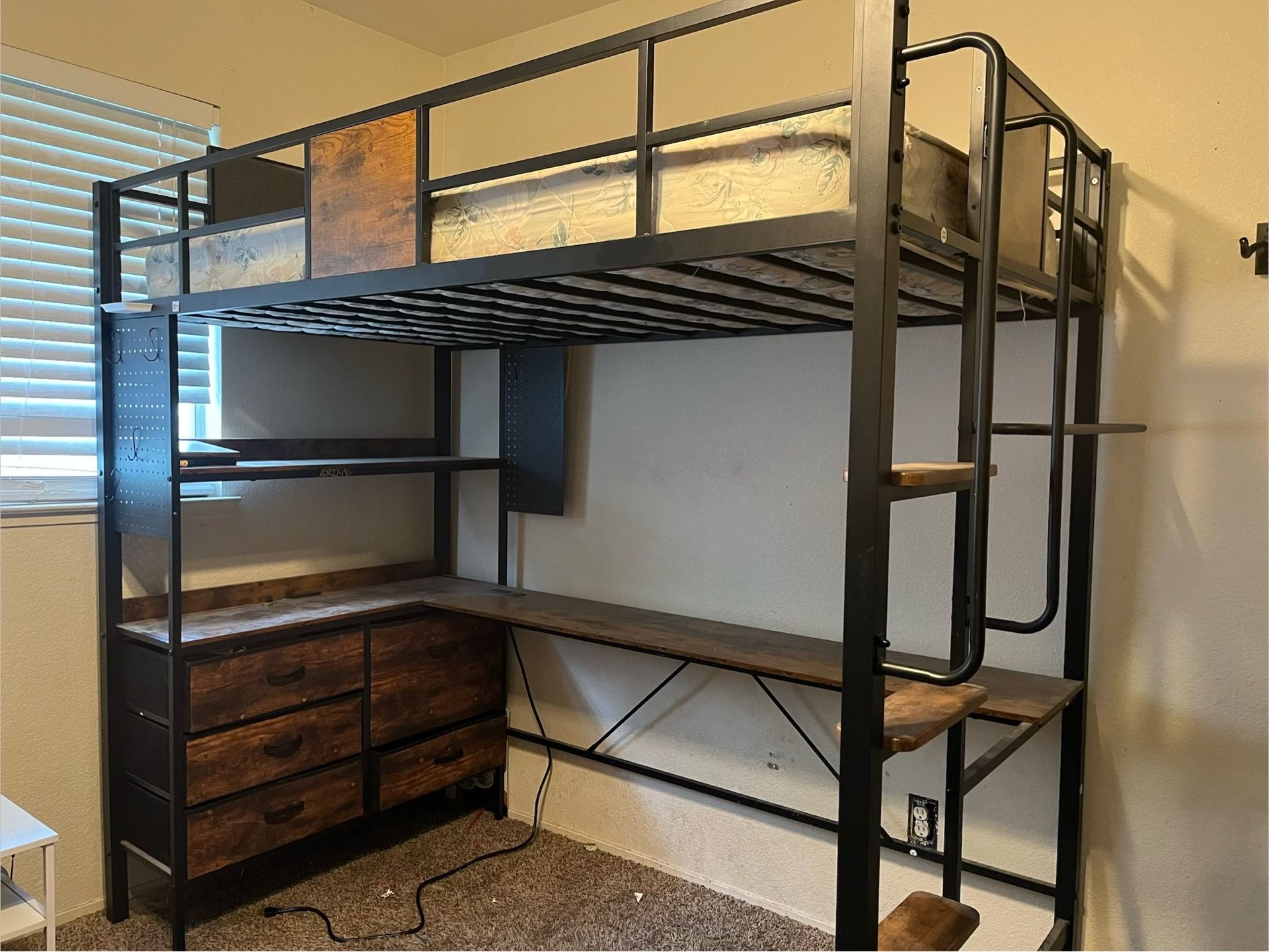 Bunk Bed/Desk