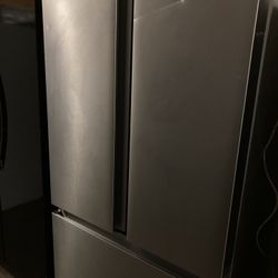 Hisense Refrigerator !!! New  Scratch and dent