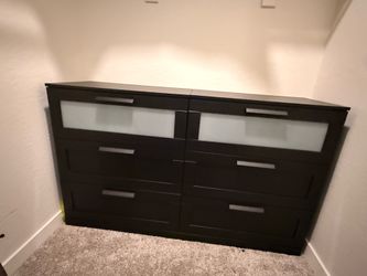 Brimnes 3-Drawer Dresser. Like-New Condition.