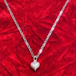 925 Silver necklace With Nice Heart Pendant 