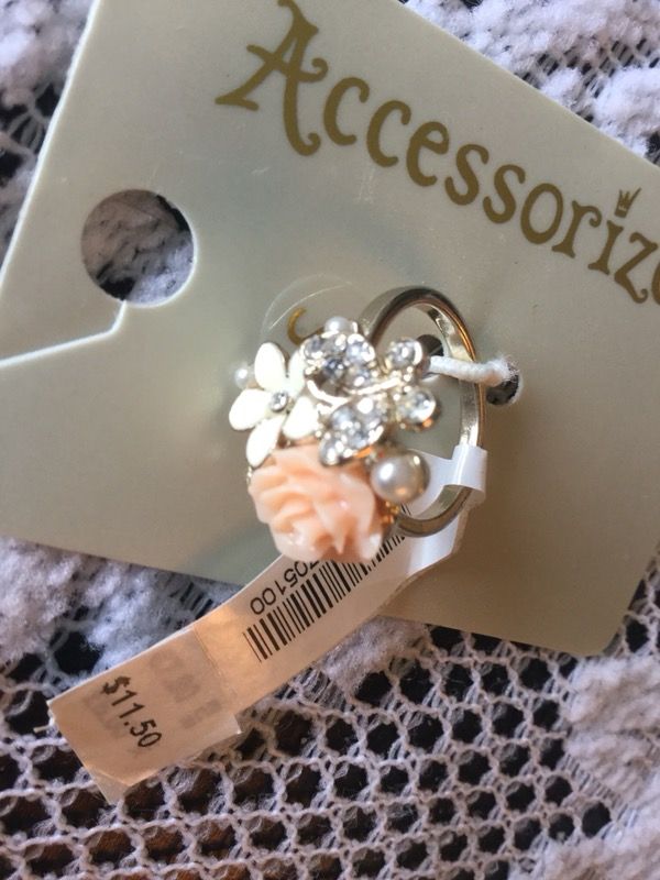 RING 💍 Floral ring size #5 / Accessorize fashion store new with tags