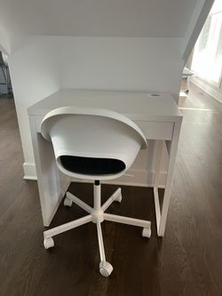 Desk With Chair