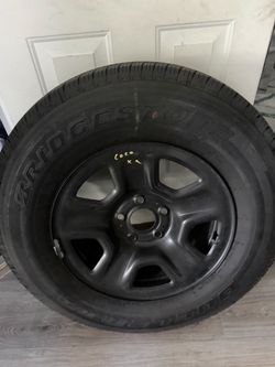 Jeep Wrangler wheels and tires Bridgestone Dueler 245/75/17
