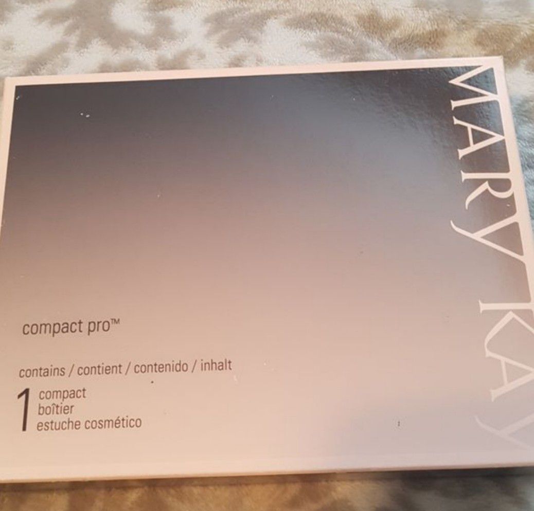 Mary Kay Compact Pro