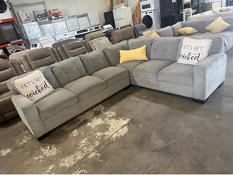 Fabric Sectional Super Soft 2 pc $700