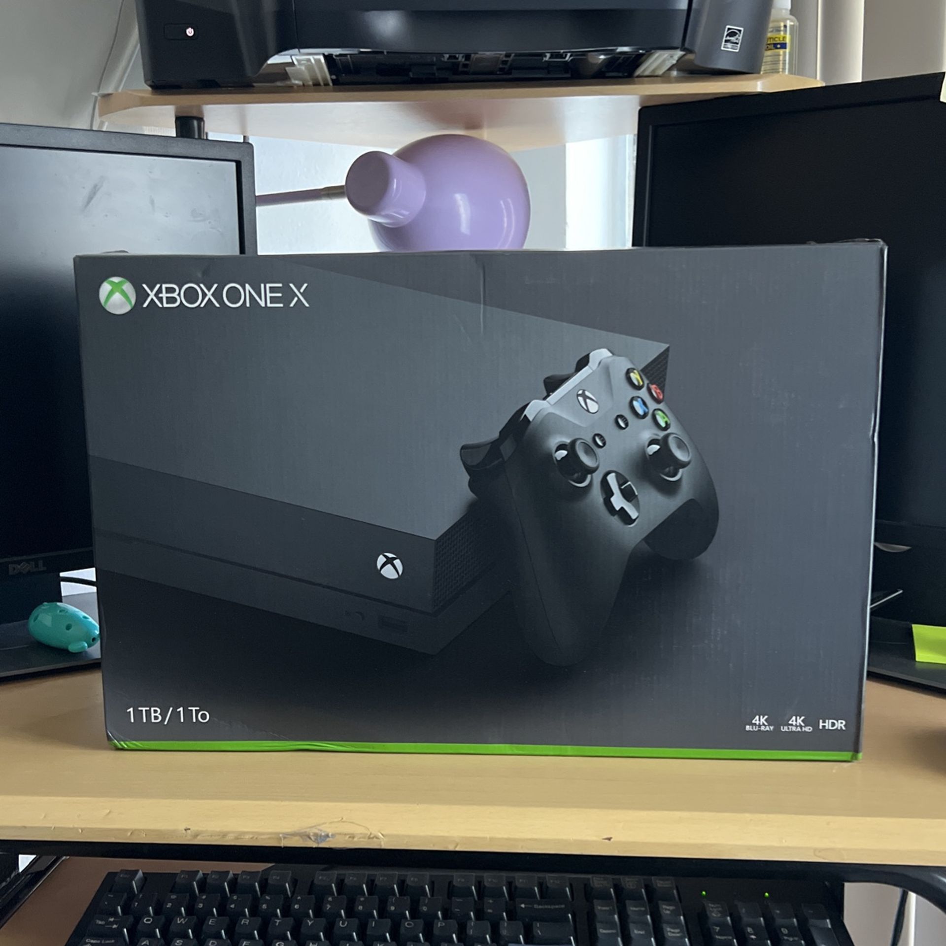 Xbox One X 1TB