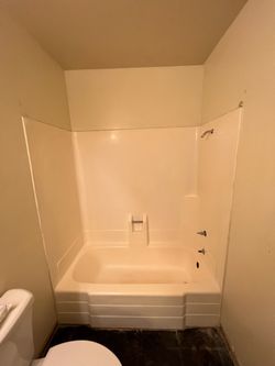 Reglazing Bathtub