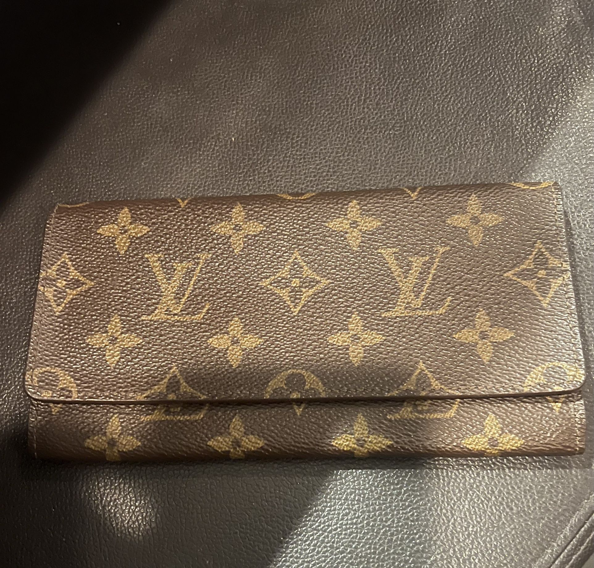 LV Wallet