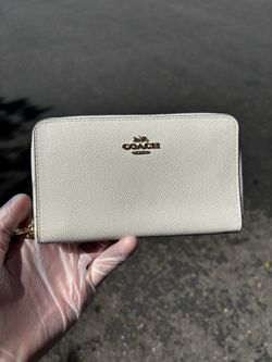 Coach Zipper Wallet 